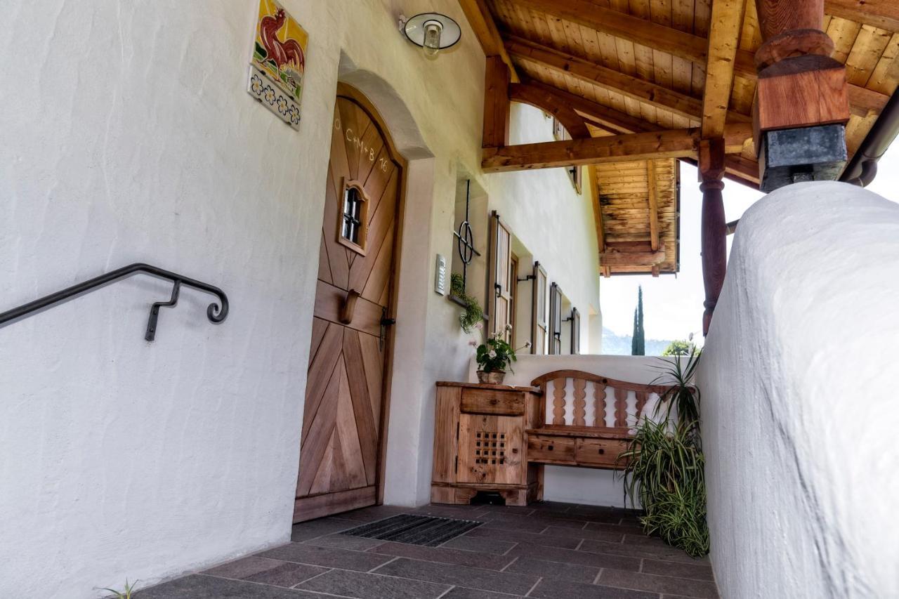 Villa Hofer Am Bach à Lagundo Extérieur photo